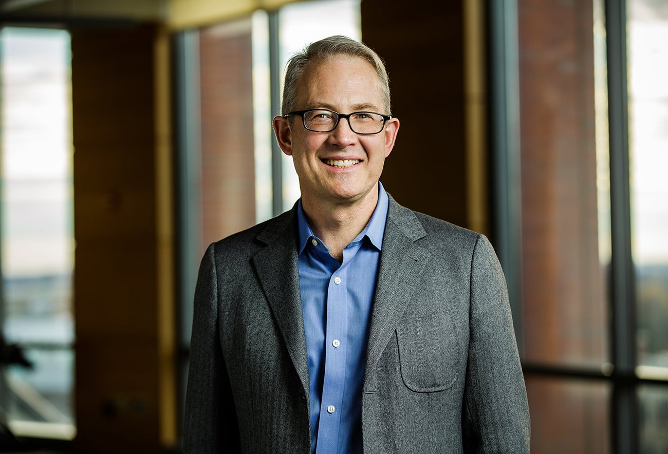 Wharton e-commerce entrepreneurship professor Dr Karl Ulrich explains that many elite universities now provide massive open online courses (MOOCs) for lifelong learners to achieve their medium-term goals, tasks, and missions for better focus, immersion, personal growth, intellectual stimulation, and self-improvement in modern life, business, innovation, and entrepreneurship.